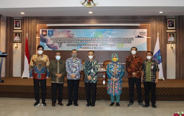 Wagub Abdul Fatah Buka Rakor Pembinaan Hubungan Pusat dan Daerah Dalam Strategi Kebijakan Pemerintahan Dalam Negeri