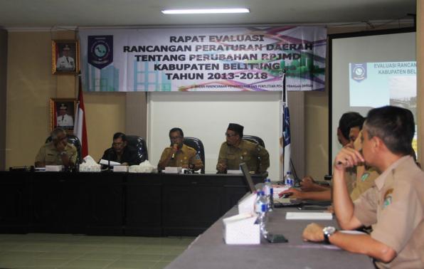 Rapat Evaluasi Rancangan Peraturan Daerah tentang Perubahan RPJMD Kabupaten Belitung Tahun 2013-2018