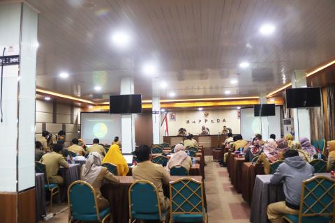Integrasikan dan Sinkronisasi Kebijakan Pembangunan Pusat dengan Kebijakan Pembangunan Daerah