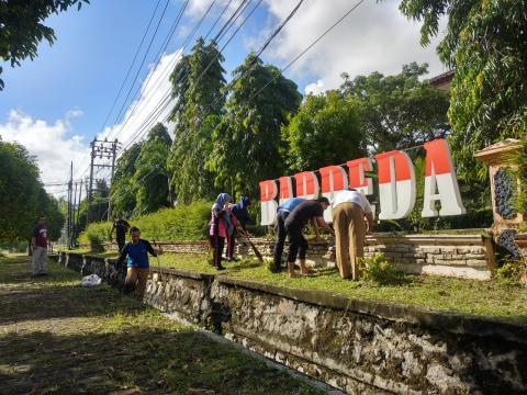 Hari Peduli Sampah Nasional, Pegawai Bappeda Babel Kerja Bakti di Lingkungan Kantor