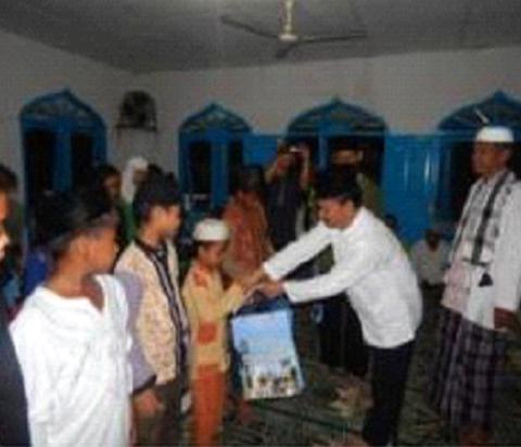 Wabup Santuni 40 Anak Yatim Piatu Telang Luar